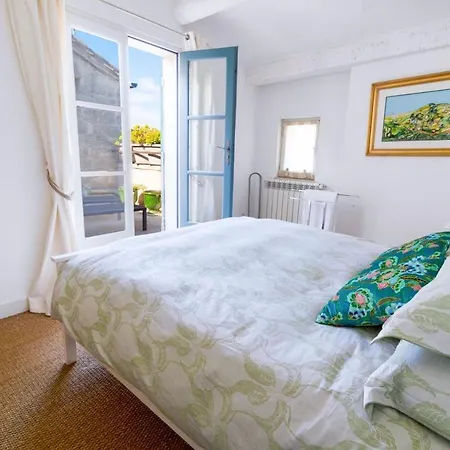 Maison De Lecrivain Apartman *